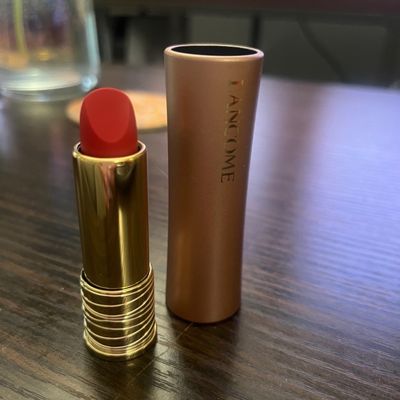 NWOT Lancome French Bisou INTIMATTE LIPSTICK - Picture 2 of 3